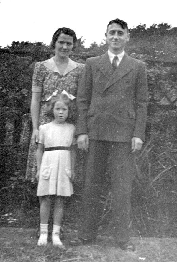 Jenny, Jack and Pat Foster Jenny, Jack and Pat Foster