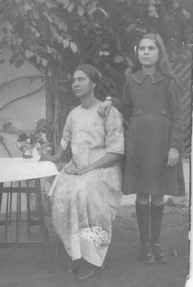 Ellen Santus with her mother Ellen Santus with her mother