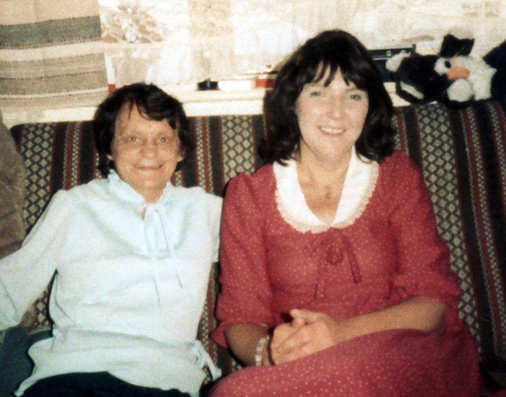 Me Mam.. with Aunt Et Me Mam.. with Aunt Et