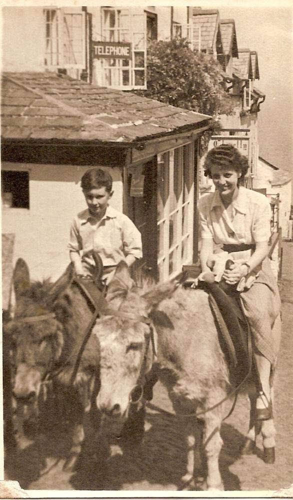 David Garswood and his Aunt Evelyn (Hallmark) David Garswood and his Aunt Evelyn (Hallmark)
