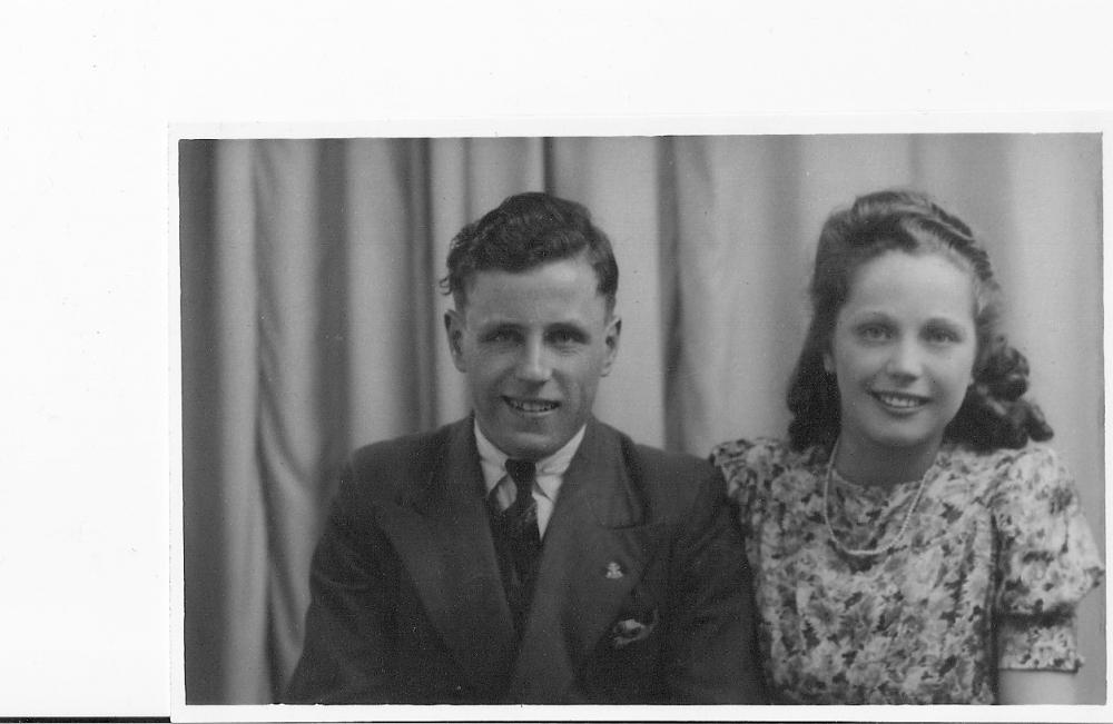 Lilian Melling and Ronnie Bennet in 1943
