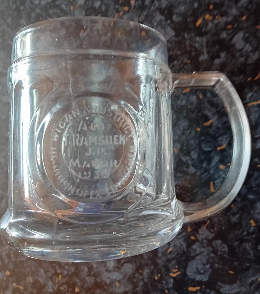 Glass Tankard Thomas Ramsden Mayor 1939 Glass Tankard Thomas Ramsden Mayor 1939
