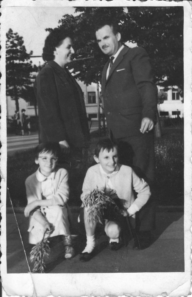 Who is this Family? Who is this Family?