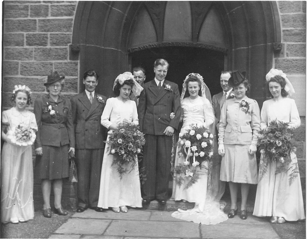 Mum and Dad Doreen and Alan Hankin's Wedding 28th June 1947 Wedding Party 