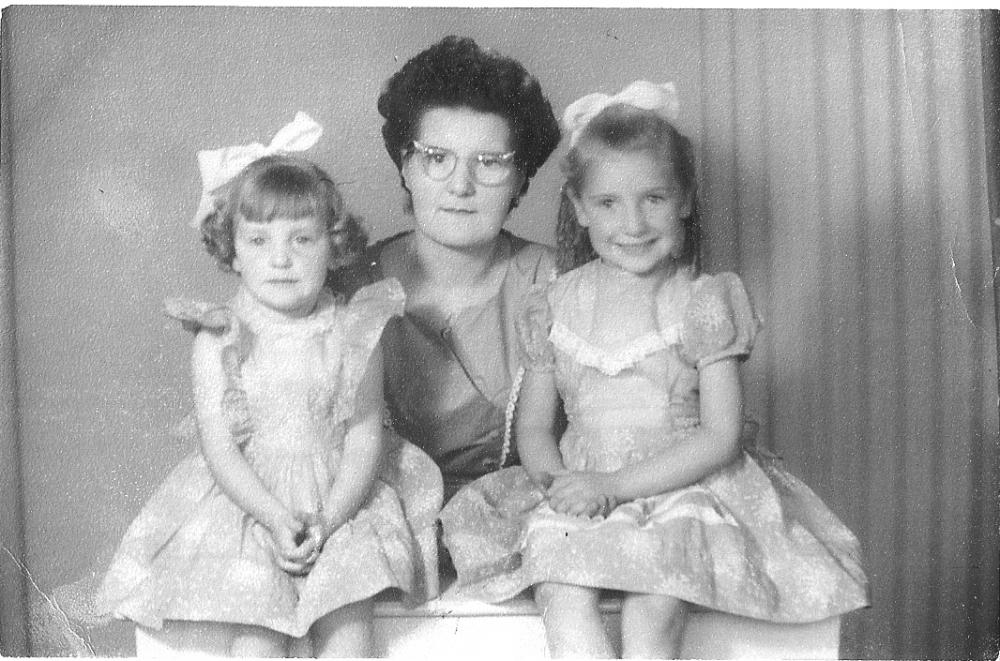 Lillian Hewitt (nee Hankin) and Daughters