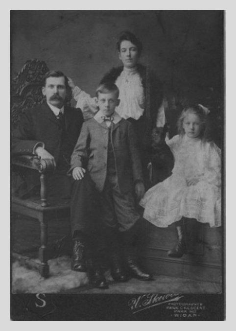 James Christopher (1869-1921) and Family, 1902 James Christopher (1869-1921) and Family, 1902