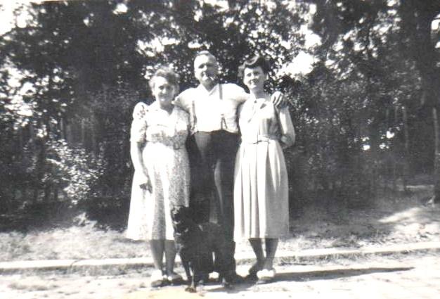 Barnes Family late 40`s