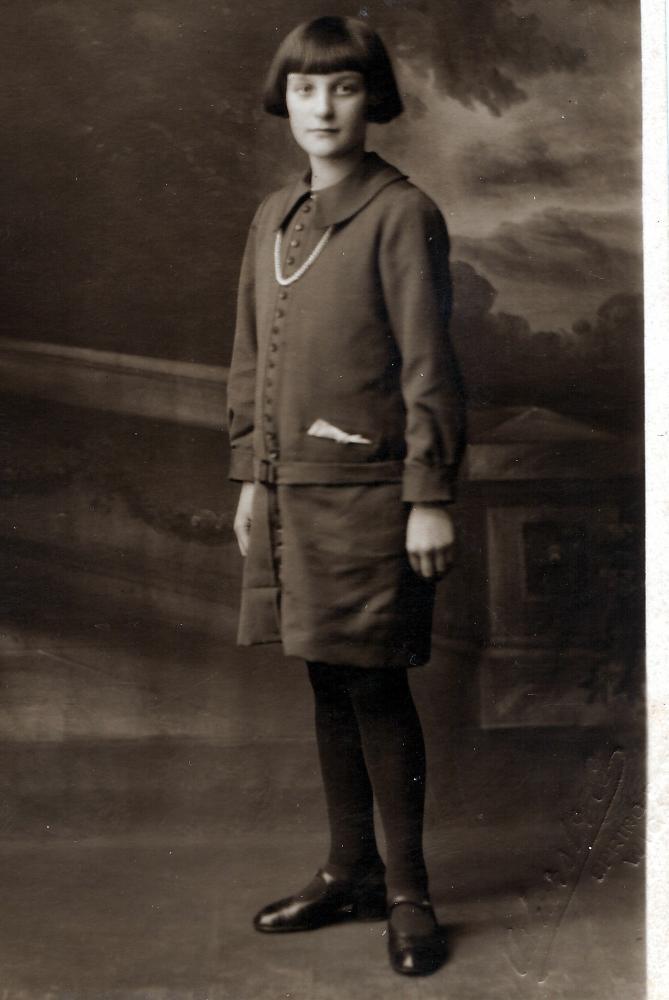 Doris Siddle (nee: Heaton) Doris Siddle (nee: Heaton)