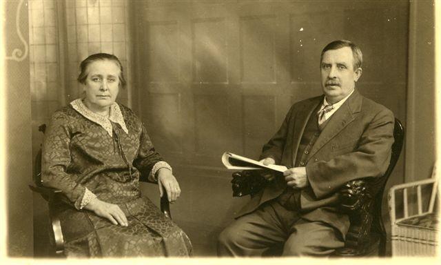 Elizabeth & John Bradshaw