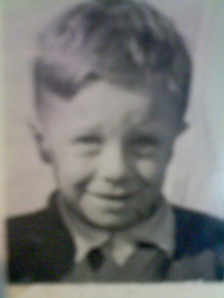 my brother ken jackson school photo age 5years  old  1943