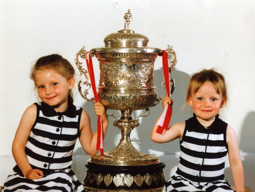 Sara & Naomi Tattum with the Challenge Cup Sara & Naomi Tattum with the Challenge Cup