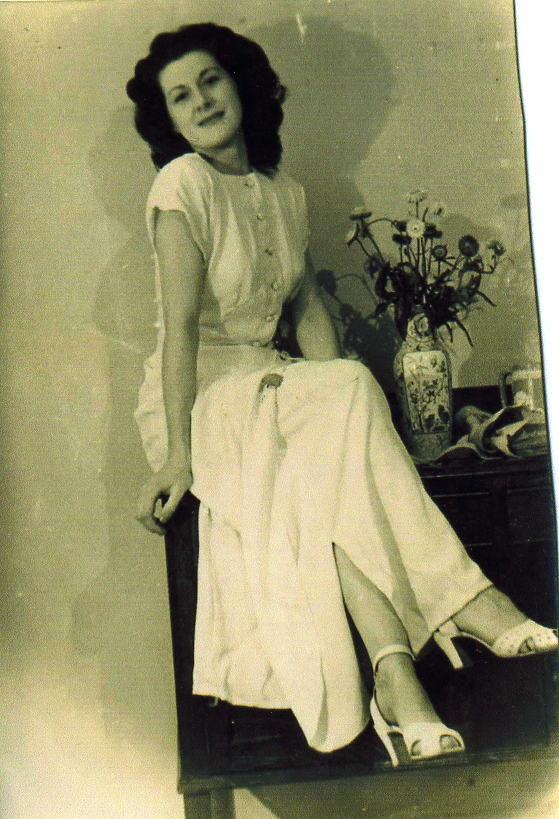 Gloria Parkinson (1940s) Gloria Parkinson (1940s)