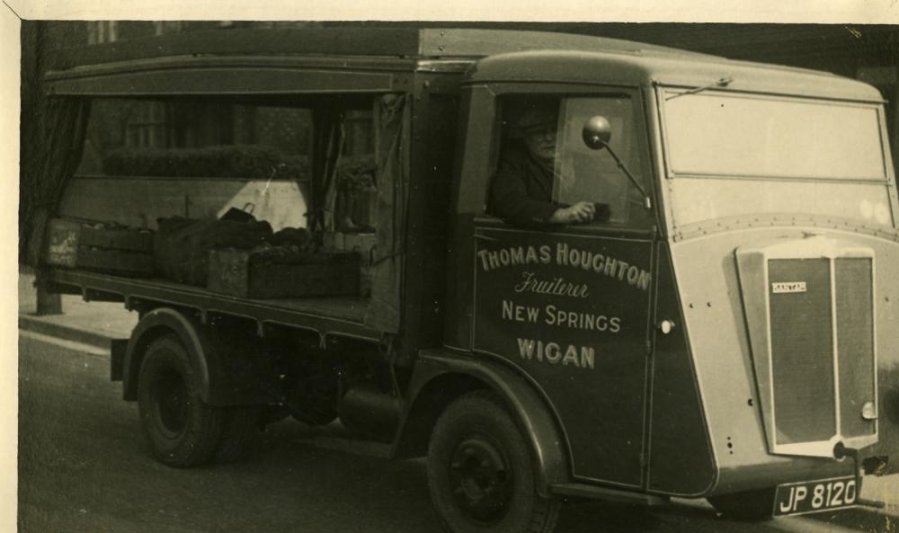 Grandad Houghton's new wagon April 1950