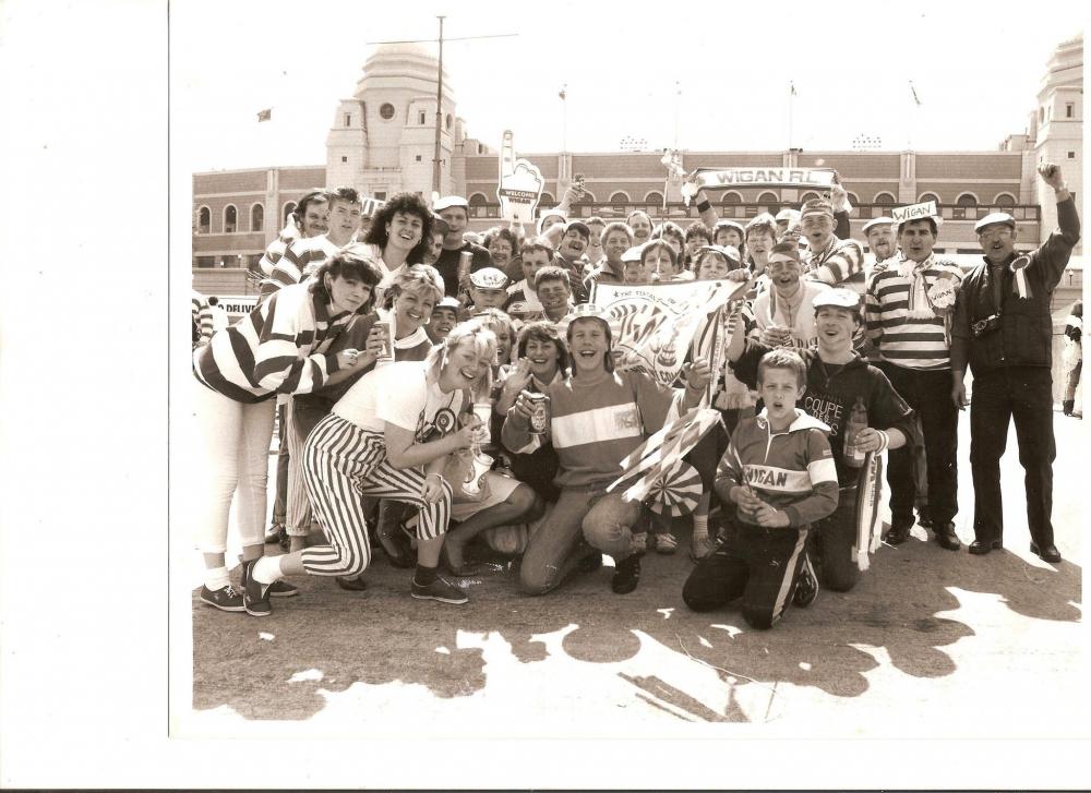 WIGAN V HULL 1985 RUGBY LEAGUE CHALLENGE CUP FINAL WIGAN V HULL 1985 RUGBY LEAGUE CHALLENGE CUP FINAL