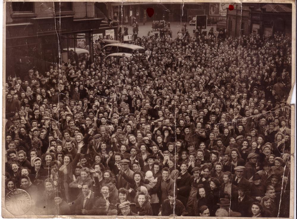 wigan fans at wallgate station 