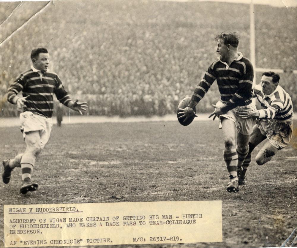 Wigan v Huddersfield Semi Final at Odsal 28-3-53 Action1