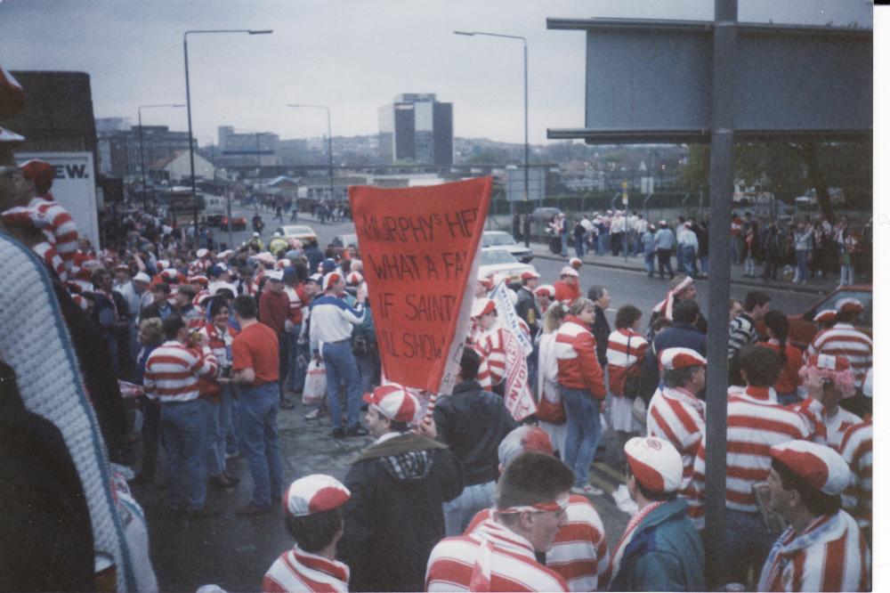 Wigan fans on Wembley way