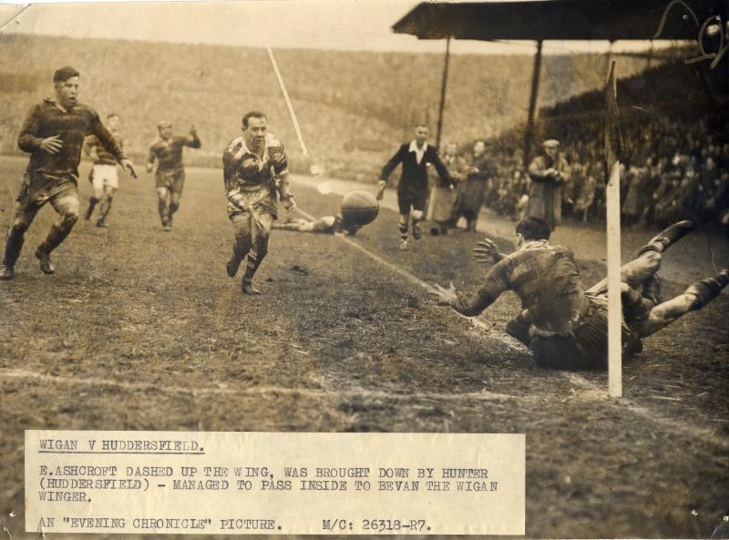 Wigan v Huddersfield Semi Final at Odsal 28-3-53