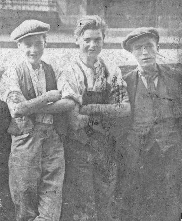 Mill workers Mill workers