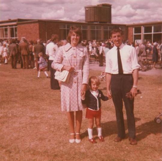 Ken Rutter Captain of 1st Wigan, 1976. Ken Rutter Captain of 1st Wigan, 1976.