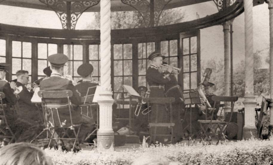 Unknown Band Mesnes Park Wigan 25th May 1952