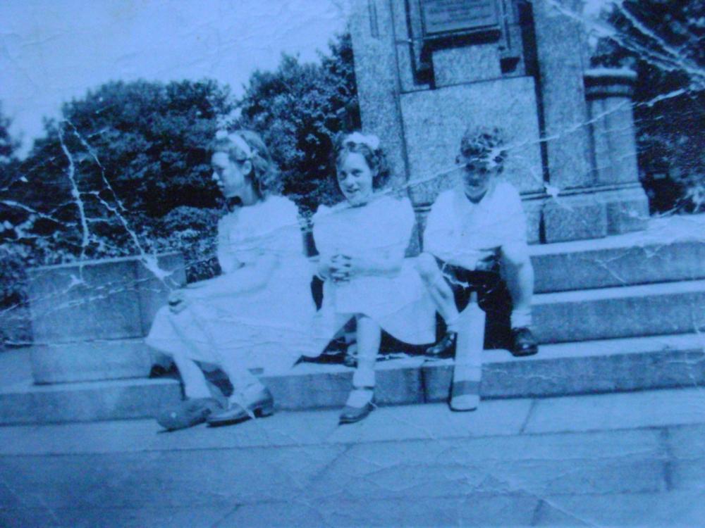 the monument in Alexandra Park