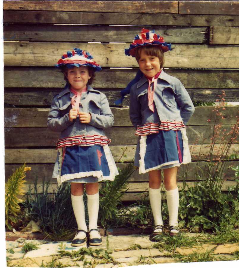 The Queens silver jubilee party outfit