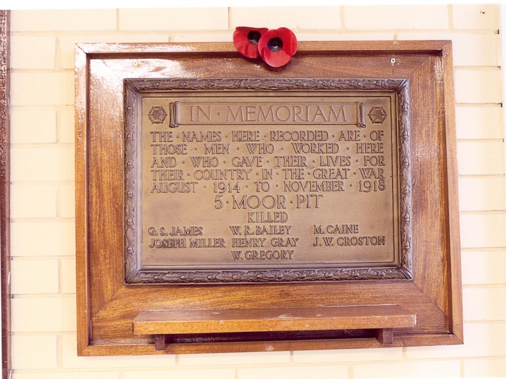 No.5 Moor Pit War Memorial No.5 Moor Pit War Memorial