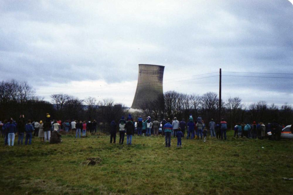 Second cooling Tower on its way down