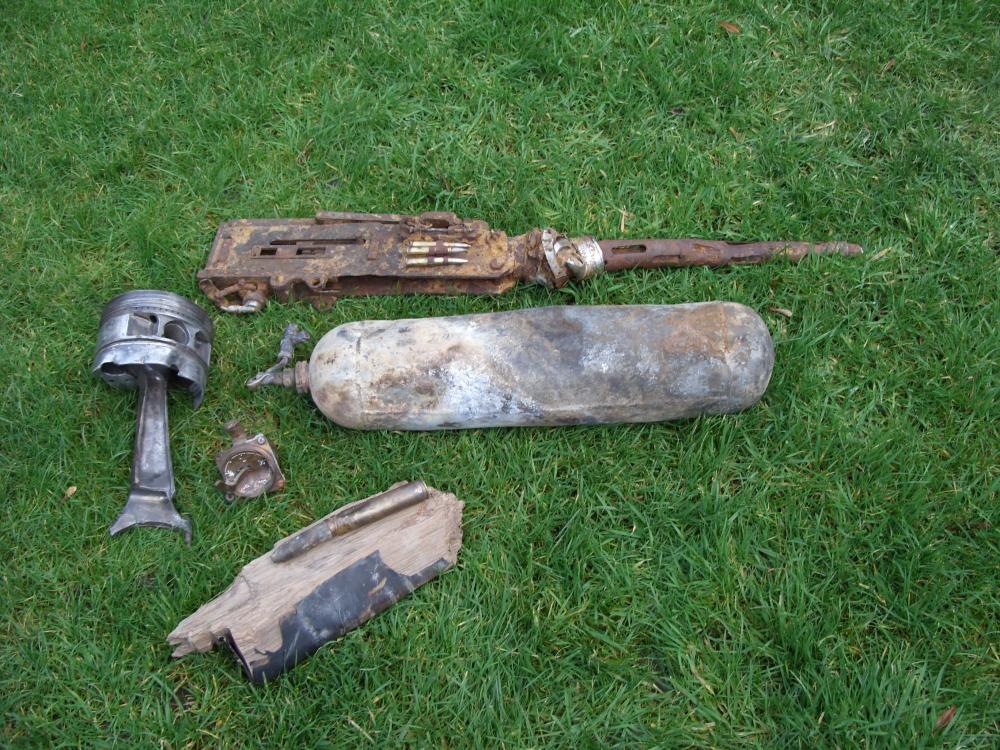 Spitfire Parts, (Crashed, Aspull. Feb'1942.