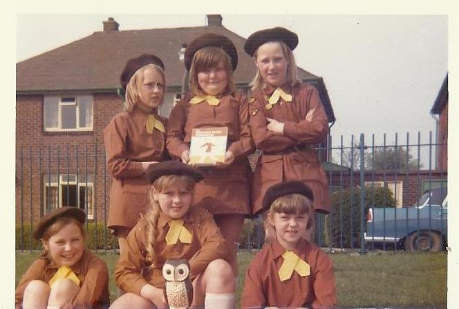 44th. Wigan Town Brownies (Worsley Mesnes School)