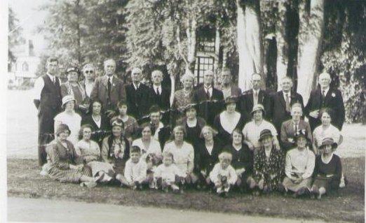 Church outing (poss. Bethany Chapel?) Church outing (poss. Bethany Chapel?)