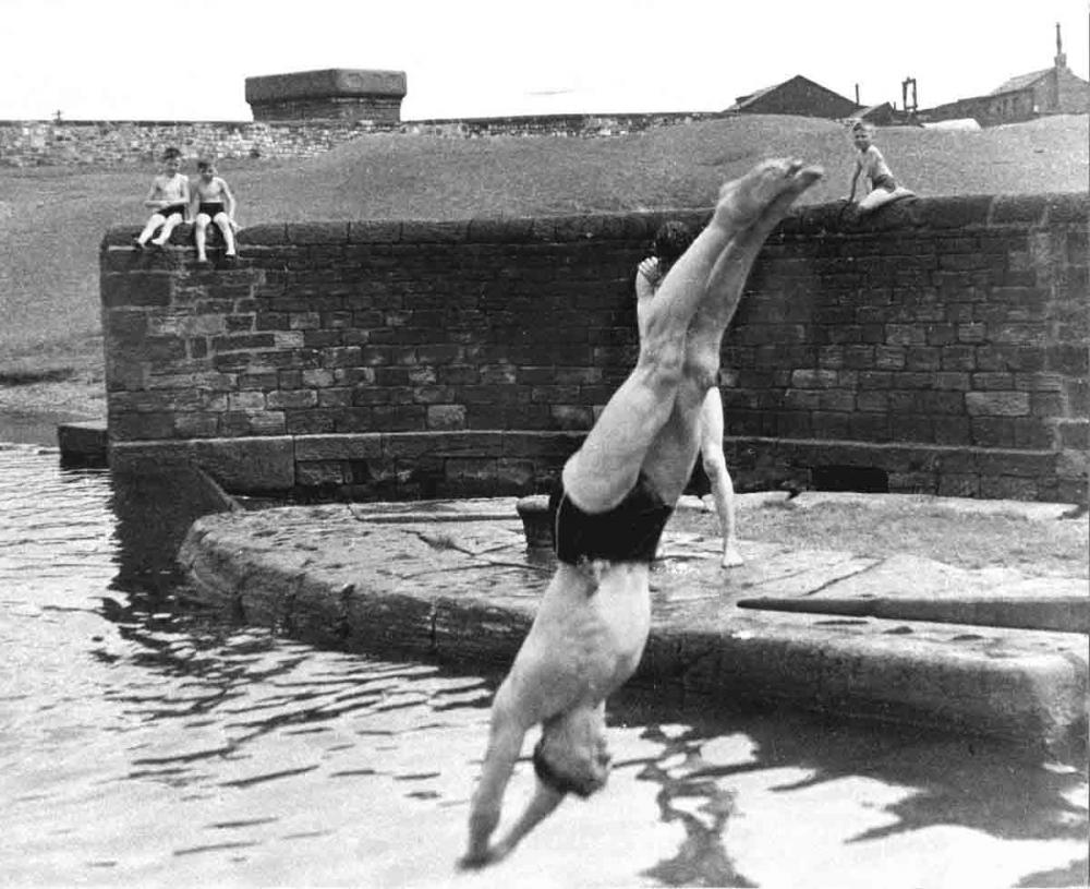 Canal gymnastics Canal gymnastics