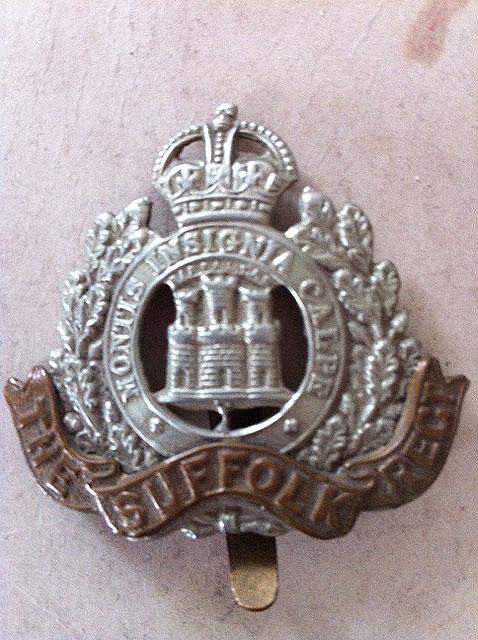 Cap badge, help needed Cap badge, help needed
