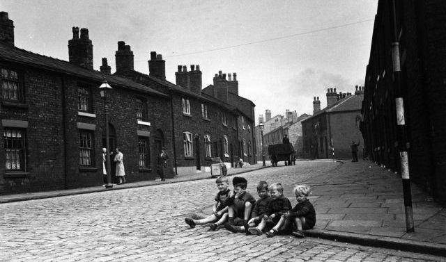Wigan Children. Nov 1939 Wigan Children. Nov 1939