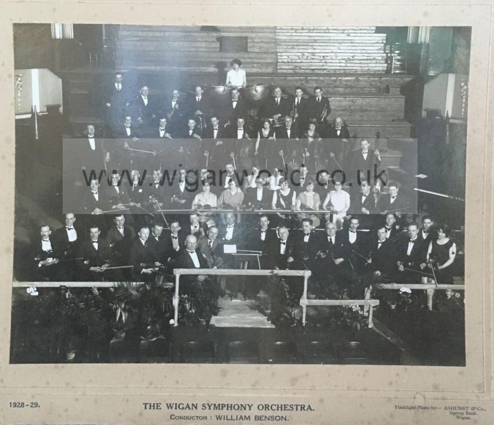 WIGAN SYMPHONY ORCHESTRA 1928/29 WIGAN SYMPHONY ORCHESTRA 1928/29