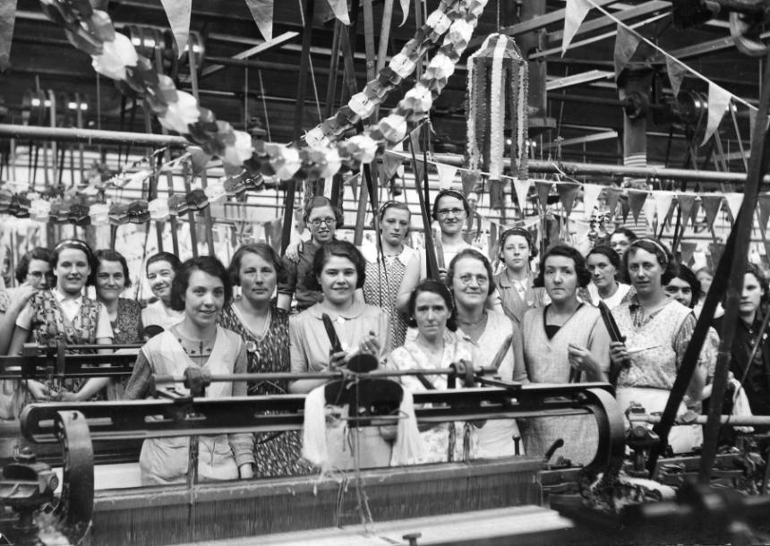 Unknown factory workers, Wigan. Unknown factory workers, Wigan.
