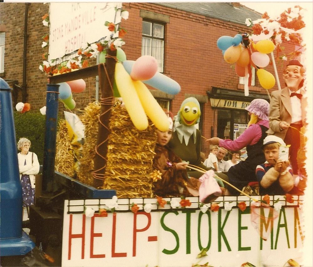 01-08-1981. Standish Carnival.