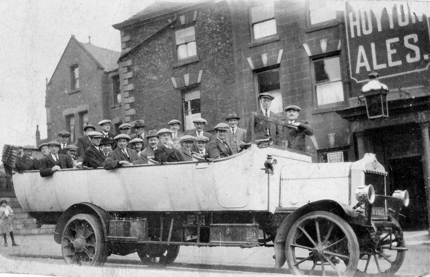 Leaving the Royal Oak in Standishgate for a bowls trip.