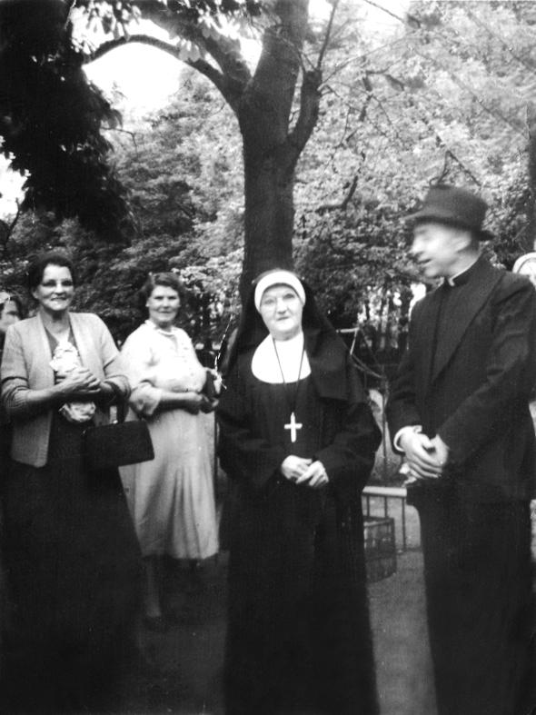 Nun Nun