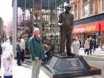 Fred Dibnah Statue, Bolton. (113K)