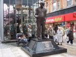 Fred Dibnah Statue, Bolton. (108K)