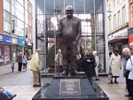 Fred Dibnah Statue, Bolton. (106K)