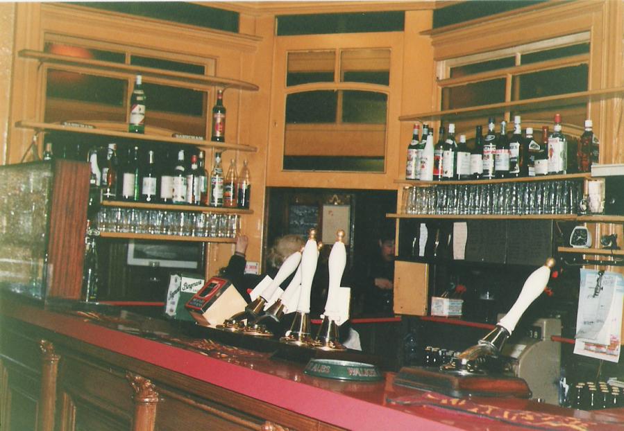 Vault and bar