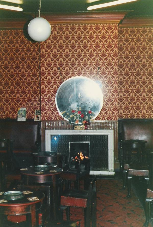 The front lounge (billiards room)