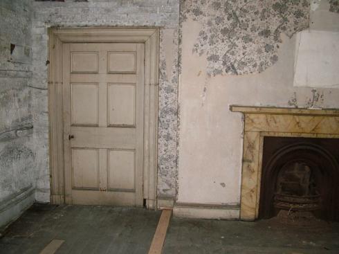 Crying out for renovation! Crying out for renovation!