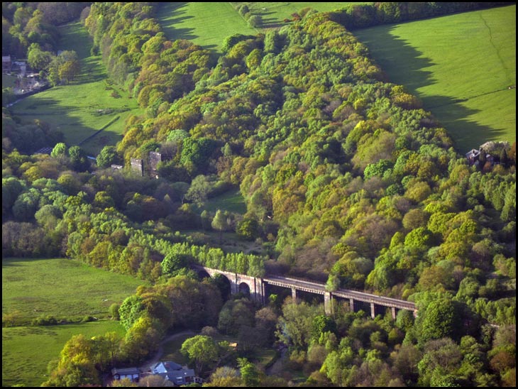 20 Arches and the Dominoes