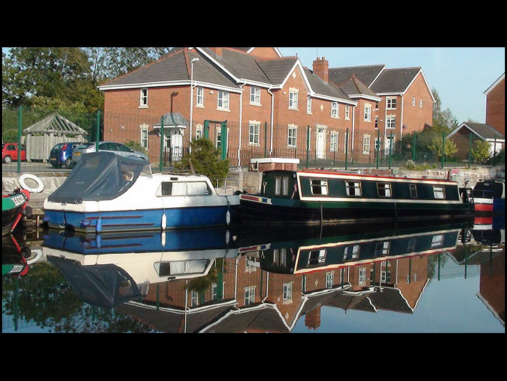 Canal at Appley Bridge