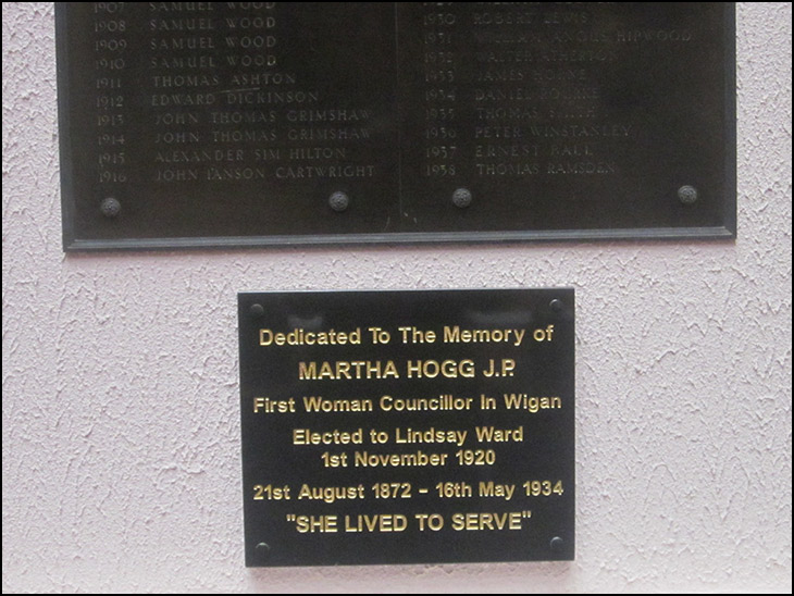 Plaque