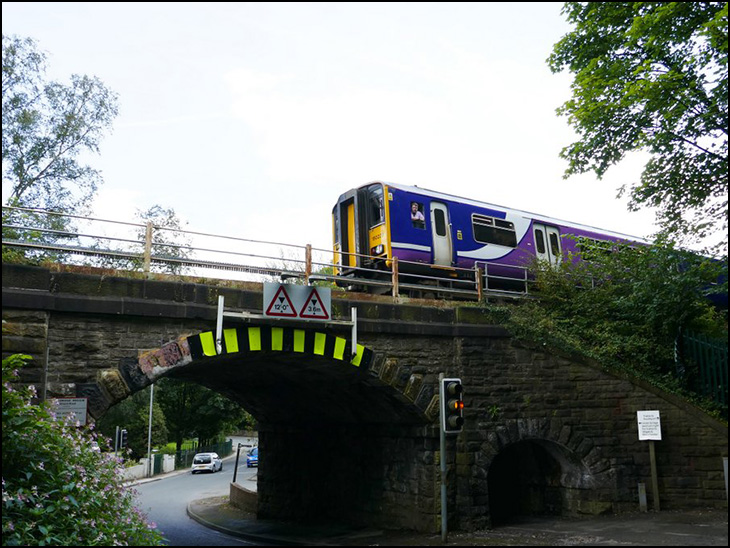 Gathurst Railway Bridge